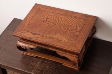 アンティーク雑貨　和製アンティーク　総ケヤキ材　漆塗り　杢目が魅力的な二重天の花台(飾り台)