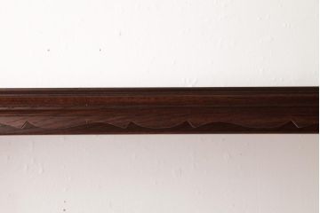 アンティーク家具　イギリスアンティーク　オーク材　上品なデザインのフック付きウォールシェルフ(ウォールラック、壁掛け棚)