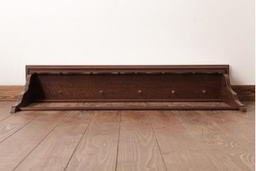 アンティーク家具　イギリスアンティーク　オーク材　上品なデザインのフック付きウォールシェルフ(ウォールラック、壁掛け棚)