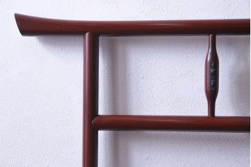 アンティーク雑貨　昭和初期　二つ折り　フック付　赤みがかった色合いが上品な衣桁(ハンガーラック、着物掛け)
