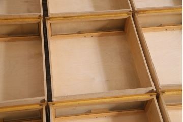 ヴィンテージ家具　イギリスビンテージ　レトロな風合いが温かみを感じるシャツケース(引き出し、収納棚)