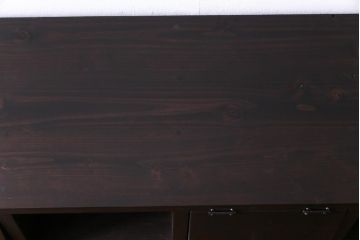 ラフジュ工房オリジナル　白い取っ手がレトロで可愛らしいパタパタ扉のマス目棚(収納棚、下駄箱)