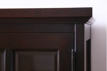 リメイク　北海道民芸家具　脚付き　品のある佇まいがお洒落なキャビネット(食器棚、飾り棚、収納棚)