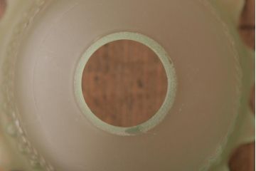 フランスアンティーク　淡いグリーンと花模様が可愛らしいペンダントライト(天井照明、吊り下げ照明)