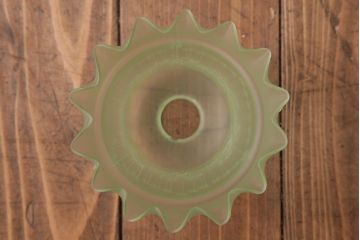 フランスアンティーク　淡いグリーンと花模様が可愛らしいペンダントライト(天井照明、吊り下げ照明)