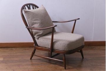 ヴィンテージ家具　イギリスビンテージ　ERCOL(アーコール)　ゆったりと座れる憩いのイージーチェア(ラウンジチェア、一人掛けソファ)(1)