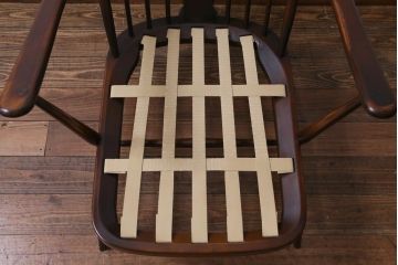 ヴィンテージ家具　イギリスビンテージ　ERCOL(アーコール)　ゆったりと座れる憩いのイージーチェア(ラウンジチェア、一人掛けソファ)(1)
