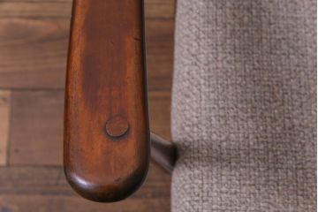 ヴィンテージ家具　イギリスビンテージ　ERCOL(アーコール)　ゆったりと座れる憩いのイージーチェア(ラウンジチェア、一人掛けソファ)(2)