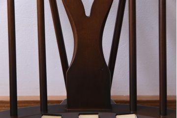 ヴィンテージ家具　イギリスビンテージ　ERCOL(アーコール)　ゆったりと座れる憩いのイージーチェア(ラウンジチェア、一人掛けソファ)(2)