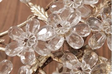 フランスアンティーク　鉄製　フラワーモチーフのガラスが愛らしい繊細な4灯シャンデリア(天井照明)