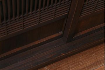 ラフジュ工房オリジナル　リメイク　すりガラス入り　使い勝手の良い3枚引き違い戸の収納棚(書院、組子、戸棚)