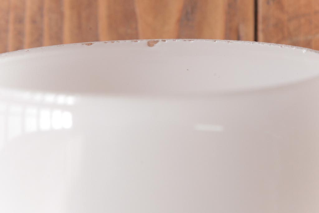 昭和レトロ　シンプルで馴染みやすい筒型の吊り下げ照明(天井照明)