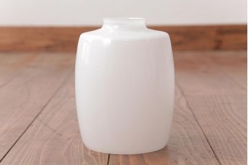 昭和レトロ　シンプルで馴染みやすい筒型の吊り下げ照明(天井照明)