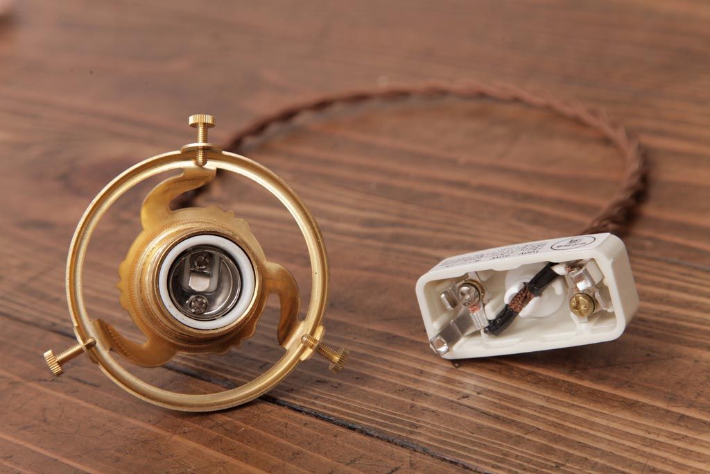 フランスアンティーク　柔らかな色合いが可愛らしいガラスシェードのペンダントライト(天井照明、吊り下げ照明)