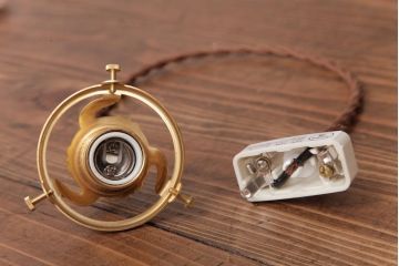 フランスアンティーク　柔らかな色合いが可愛らしいガラスシェードのペンダントライト(天井照明、吊り下げ照明)