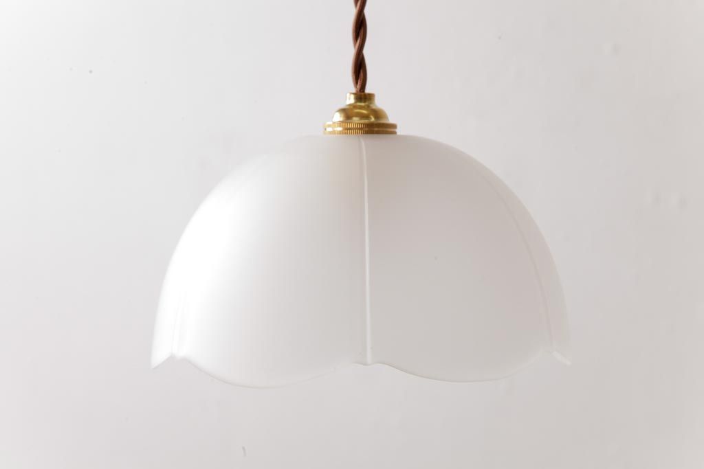 フランスアンティーク　丸い形のすりガラスシェードのペンダントライト(天井照明、吊り下げ照明)