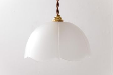 フランスアンティーク　丸い形のすりガラスシェードのペンダントライト(天井照明、吊り下げ照明)