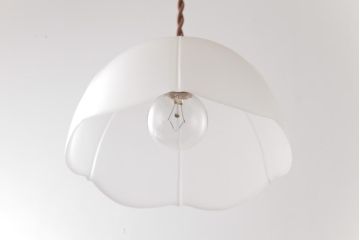 フランスアンティーク　丸い形のすりガラスシェードのペンダントライト(天井照明、吊り下げ照明)