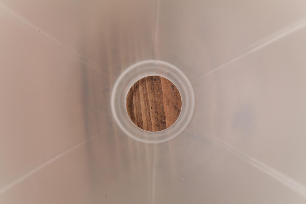 フランスアンティーク　丸い形のすりガラスシェードのペンダントライト(天井照明、吊り下げ照明)