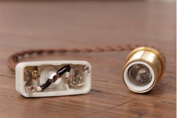 フランスアンティーク　丸い形のすりガラスシェードのペンダントライト(天井照明、吊り下げ照明)