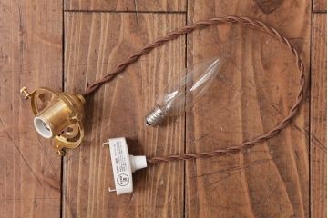 フランスアンティーク　フリルやドレープのデザインが品のあるペンダントライト(天井照明)