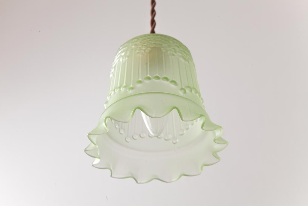フランスアンティーク　淡いグリーンと花模様が可愛らしいペンダントライト(天井照明、吊り下げ照明)(1)