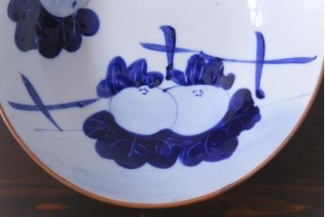 大正昭和初期　染付　蕪紋が味わいのある鉢(深皿)