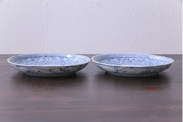 江戸期　上手物　草花　淡く優しげな色合いの染付皿(7寸皿)(2)