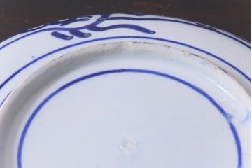 明治期　ベロ藍　紺青色が目を引く唐子文様の印判皿(中皿)(1)