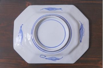 古民具・骨董　青磁　染付　牡丹図が華やかな変形皿2枚セット(長皿、和食器)