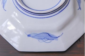 古民具・骨董　青磁　染付　牡丹図が華やかな変形皿2枚セット(長皿、和食器)