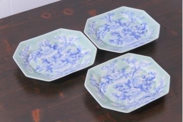 古民具・骨董　青磁　染付　牡丹図が華やかな変形皿3枚セット(長皿、和食器)