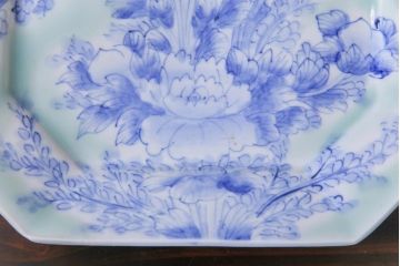 古民具・骨董　青磁　染付　牡丹図が華やかな変形皿3枚セット(長皿、和食器)