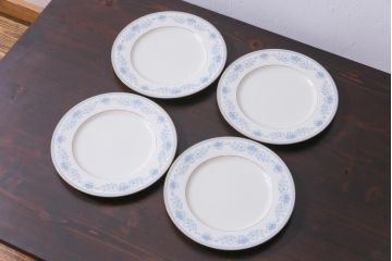 中古　ノリタケ(Noritake)　ブルーヒル(廃盤)　淡いブルーの花柄が可憐なプレート4枚セット(大皿、洋食器)