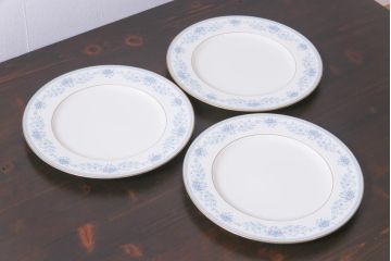 中古　ノリタケ(Noritake)　ブルーヒル(廃盤)　淡いブルーの花柄が可憐なプレート3枚セット(大皿、洋食器)(1)