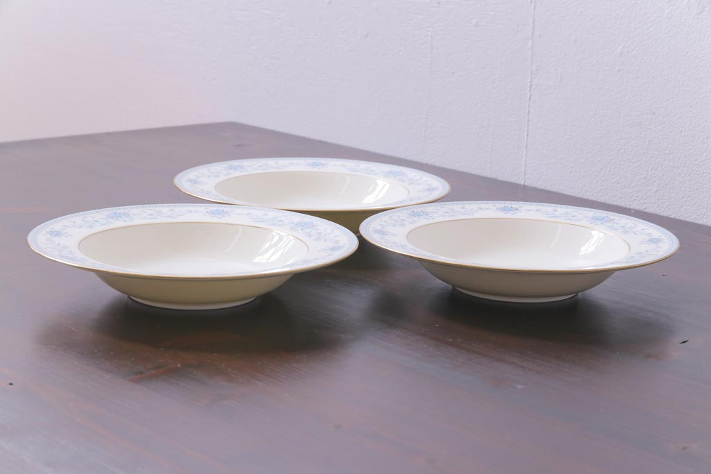 中古　ノリタケ(Noritake)　ブルーヒル(廃盤)　淡いブルーの花柄が可憐なスープ皿3枚セット(洋食器)