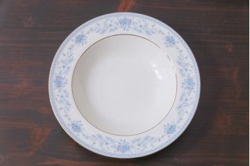 中古　ノリタケ(Noritake)　ブルーヒル(廃盤)　淡いブルーの花柄が可憐なスープ皿3枚セット(洋食器)