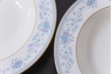 中古　ノリタケ(Noritake)　ブルーヒル(廃盤)　淡いブルーの花柄が可憐なスープ皿3枚セット(洋食器)