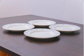 中古　ノリタケ(Noritake)　ブルーヒル(廃盤)　淡いブルーの花柄が可憐な中皿4枚セット(プレート、洋食器)
