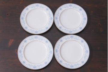 中古　ノリタケ(Noritake)　ブルーヒル(廃盤)　淡いブルーの花柄が可憐な中皿4枚セット(プレート、洋食器)