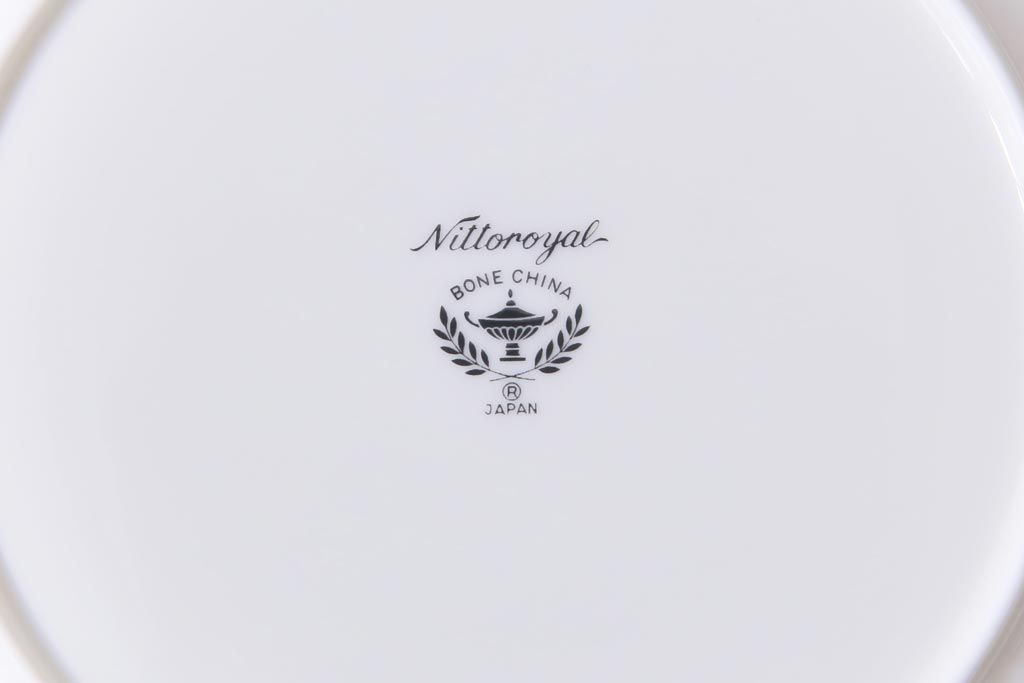 中古　ノリタケ(Noritake)　ブルーヒル(廃盤)　淡いブルーの花柄が可憐な中皿4枚セット(プレート、洋食器)