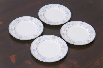 中古　ノリタケ(Noritake)　ブルーヒル(廃盤)　淡いブルーの花柄が可憐な小皿4枚セット(プレート、洋食器)