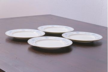 中古　ノリタケ(Noritake)　ブルーヒル(廃盤)　淡いブルーの花柄が可憐な小皿4枚セット(プレート、洋食器)