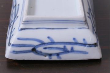 古民具・骨董　江戸期　微塵唐草　小振りのサイズが珍しい染付皿(長皿、深皿)