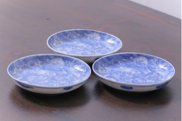 和製アンティーク　花鳥図　繊細な模様が魅力の印判皿3枚セット(小皿)