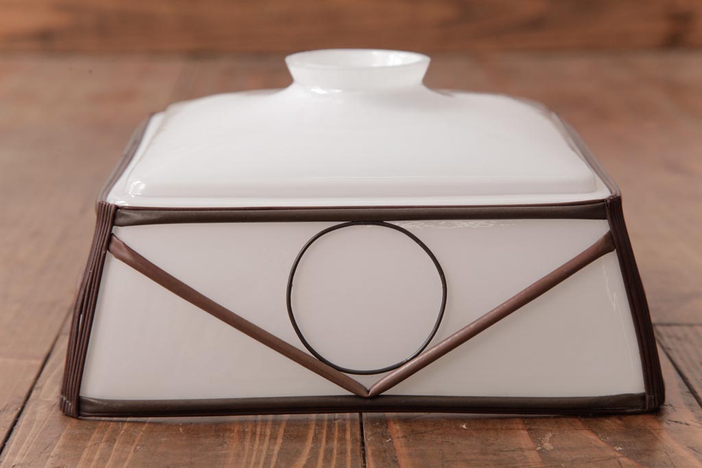 昭和レトロ　鳥の装飾が可愛らしい四角形の吊り下げ照明(天井照明)