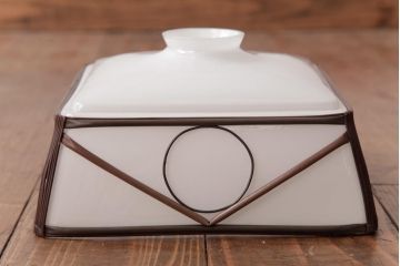 昭和レトロ　鳥の装飾が可愛らしい四角形の吊り下げ照明(天井照明)