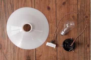 昭和レトロ　戦前　昔懐かしいデザインの平笠シェード(吊り下げ照明、天井照明、ペンダントライト)(3)