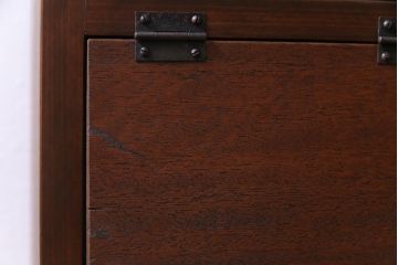 ラフジュ工房オリジナル　古材リメイク　4×4マス　互い違いのパタパタ扉がお洒落な鉄脚付きマス目棚(収納棚、戸棚、ロッカー、キャビネット)(R-034285)