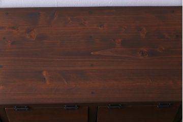 ラフジュ工房オリジナル　4×4マス　白い取っ手がアクセントになったパタパタ扉の収納棚(下駄箱、収納棚)